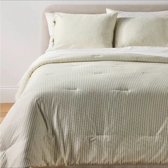 Full/Queen Reversible Floral Stripe Quilt Comforter Set - Threshold Studio McGee - Picture 3 of 7